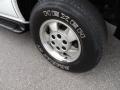 2000 Chevrolet Tahoe LS Wheel and Tire Photo