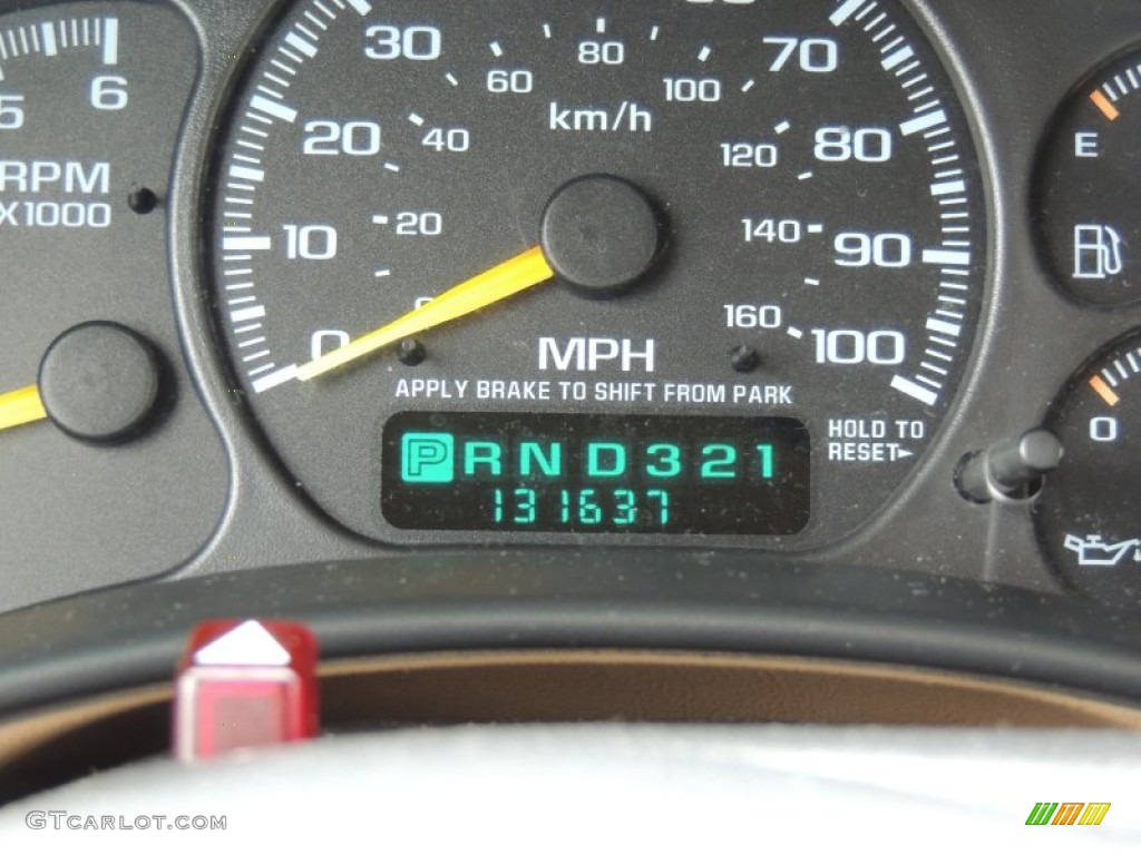 2000 Tahoe LS - Summit White / Medium Oak photo #23
