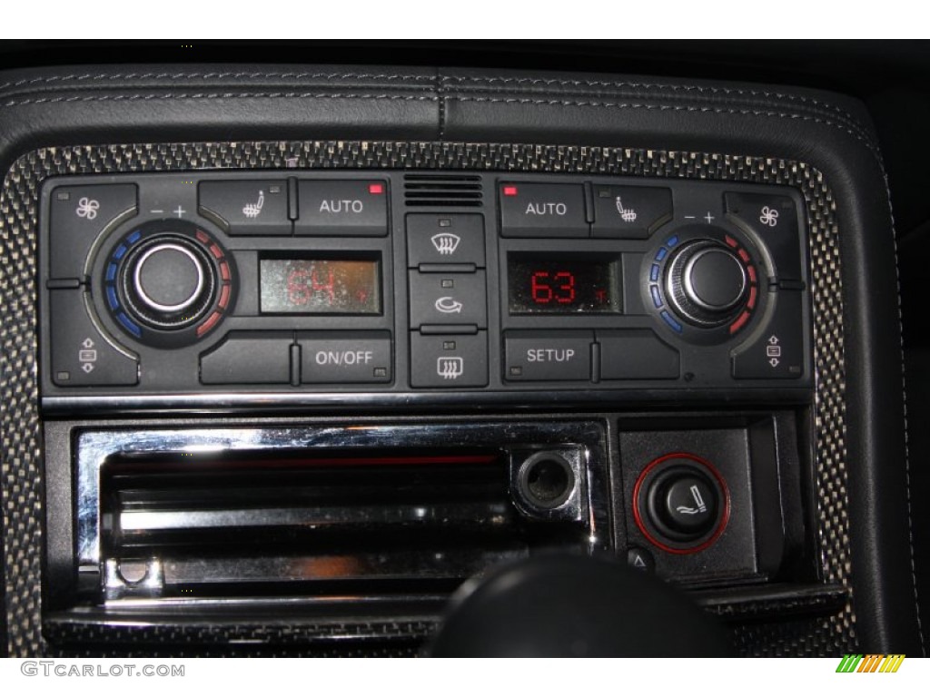 2007 Audi S8 5.2 quattro Controls Photo #74521154