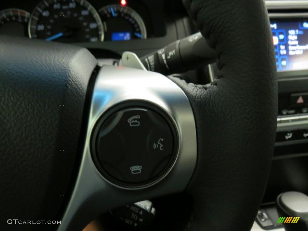 2012 Camry SE V6 - Super White / Black photo #16