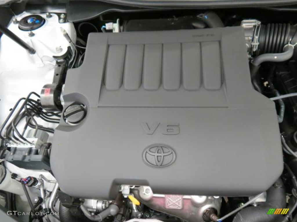 2012 Camry SE V6 - Super White / Black photo #22