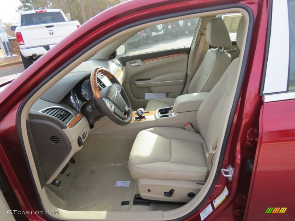 2013 Chrysler 300 C Front Seat Photo #74528408
