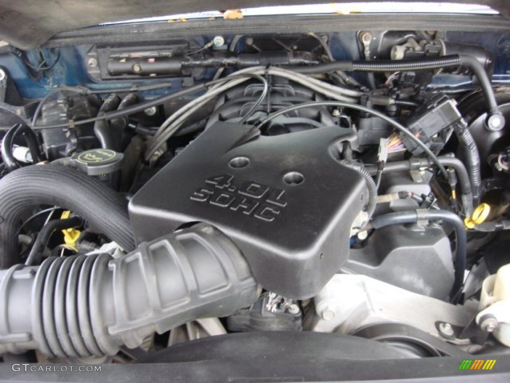 2003 Ford Ranger XLT SuperCab 4x4 Engine Photos