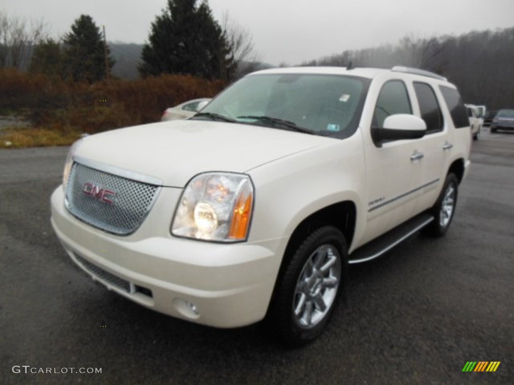 2013 Yukon Denali AWD - White Diamond Tricoat / Cocoa/Light Cashmere photo #2