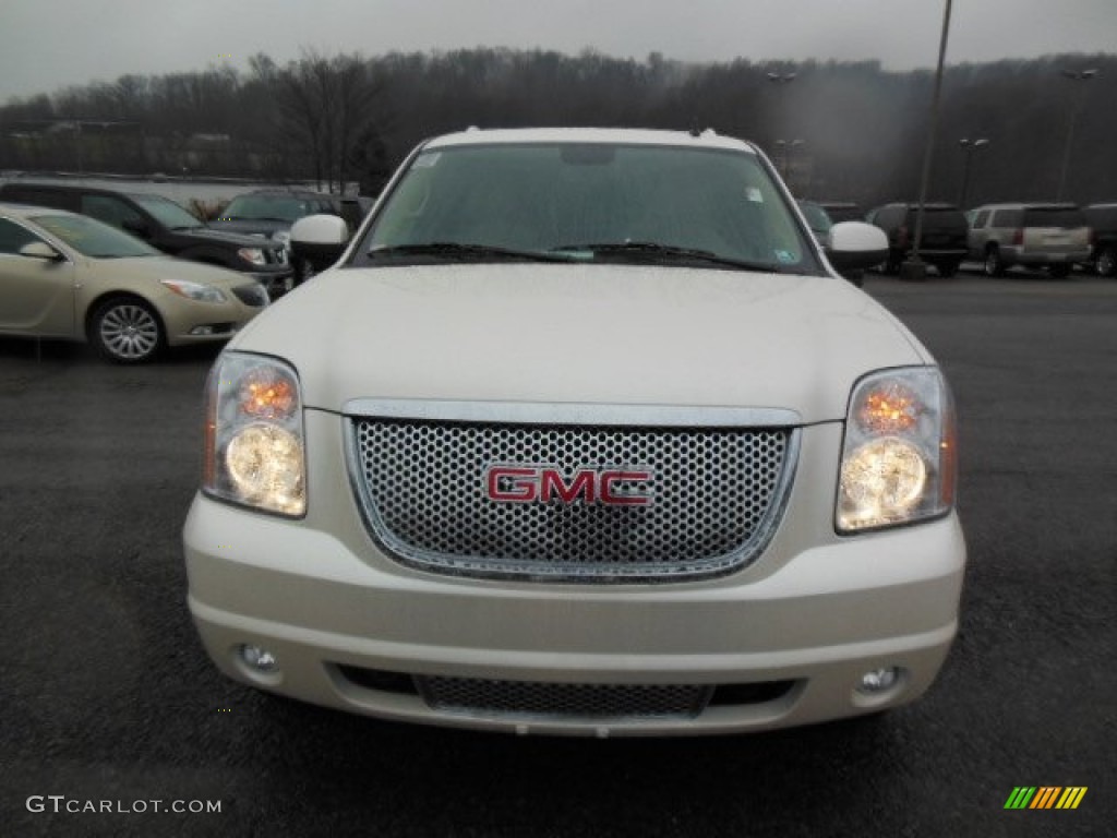 2013 Yukon Denali AWD - White Diamond Tricoat / Cocoa/Light Cashmere photo #3