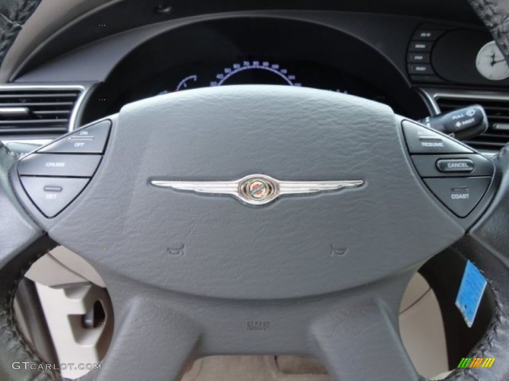 2004 Chrysler Pacifica AWD Controls Photo #74536940