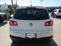 Candy White - Tiguan SE Photo No. 4
