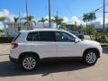 Candy White - Tiguan SE Photo No. 6
