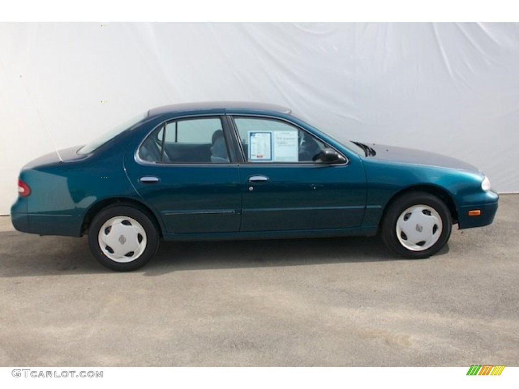 Blue Emerald 1995 Nissan Altima GXE Exterior Photo #74539457