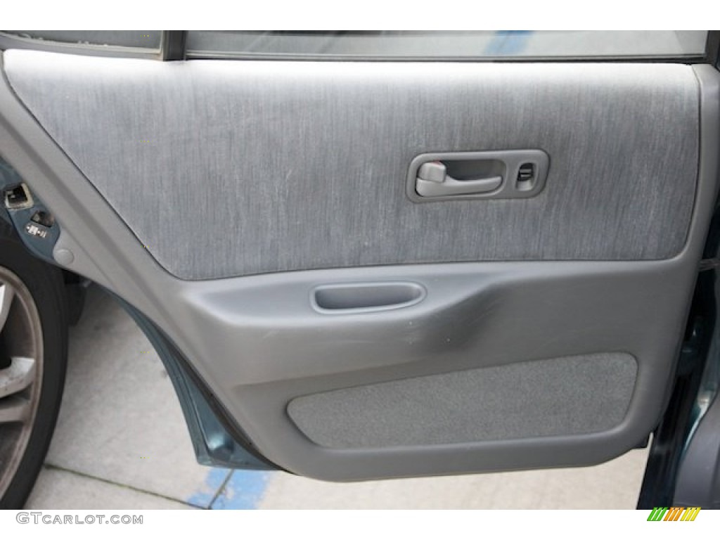 1995 Nissan Altima GXE Grey Door Panel Photo #74539664