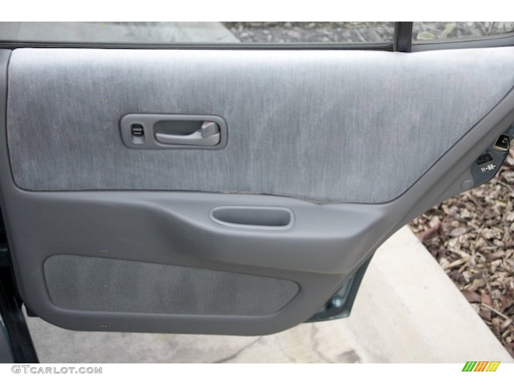 1995 Nissan Altima GXE Grey Door Panel Photo #74539679