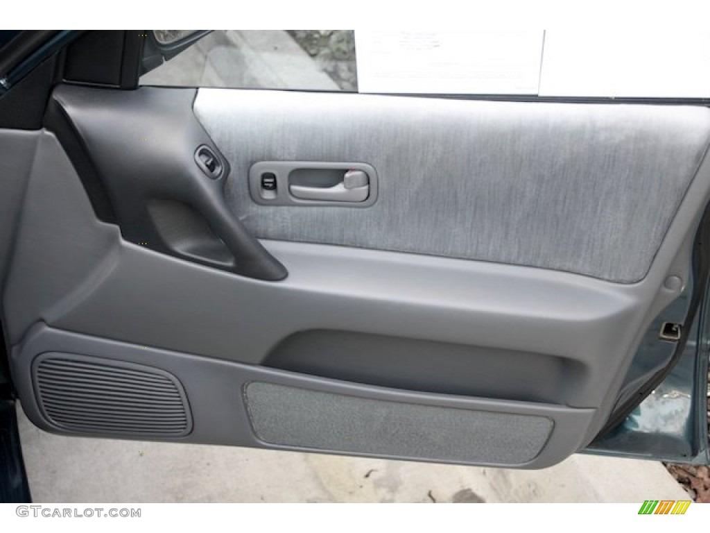 1995 Nissan Altima GXE Grey Door Panel Photo #74539690