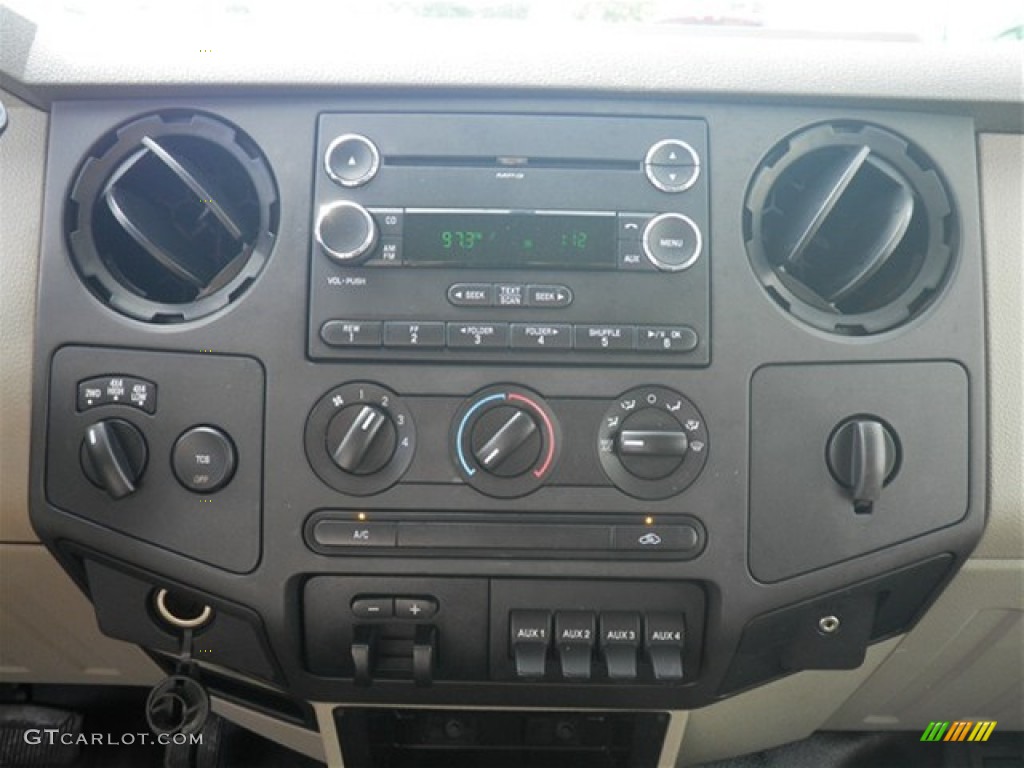 2009 Ford F350 Super Duty XL Crew Cab 4x4 Dually Controls Photo #74541857