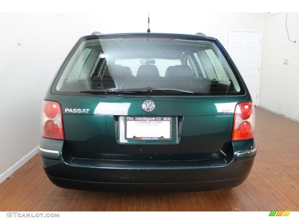 2002 Passat GLX Wagon - Pine Green Metallic / Black photo #6