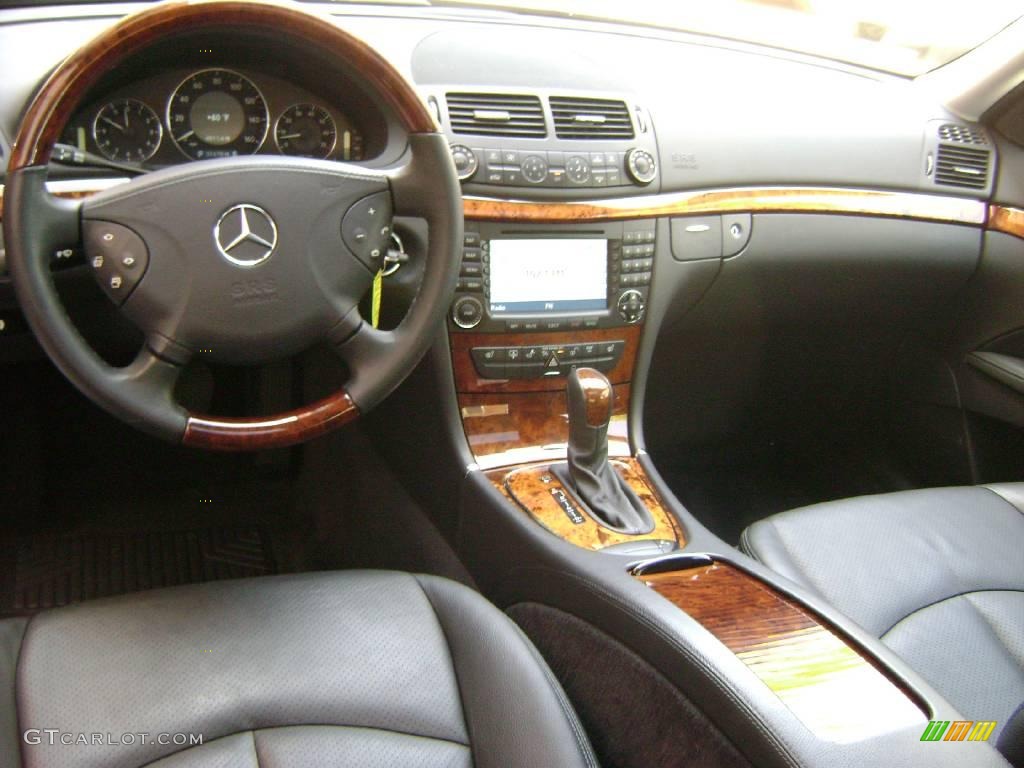 2006 E 350 Sedan - Flint Grey Metallic / Charcoal photo #19