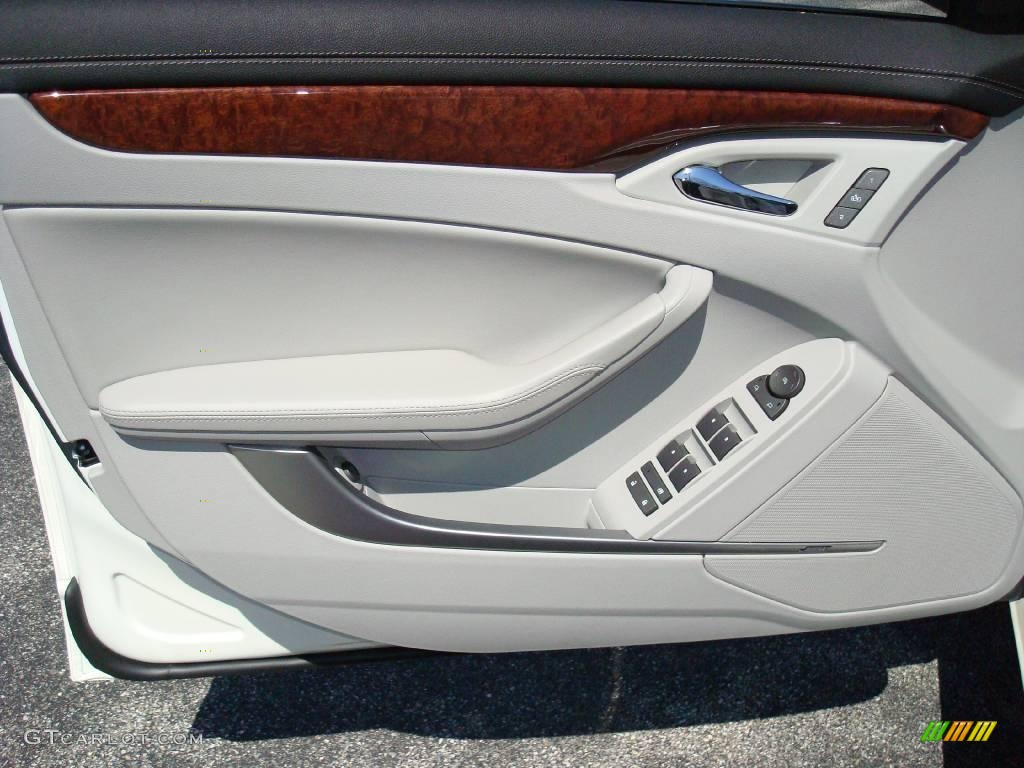 2009 CTS Sedan - White Diamond Tri-Coat / Light Titanium/Ebony photo #12