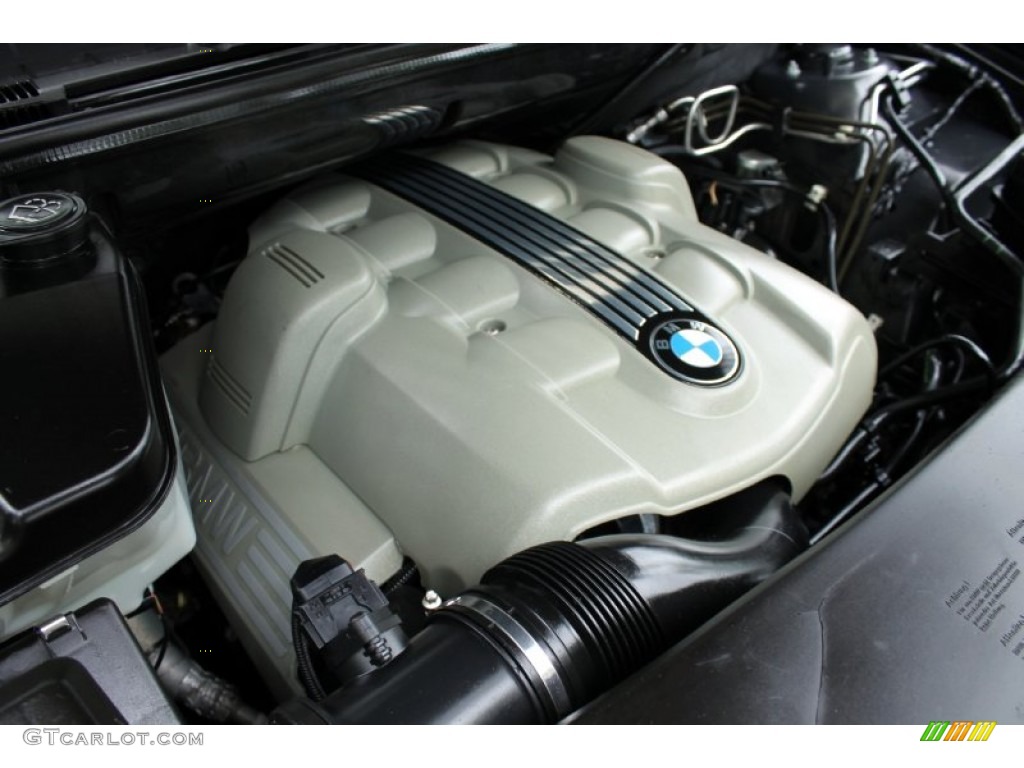 2006 BMW X5 4.4i Engine Photos