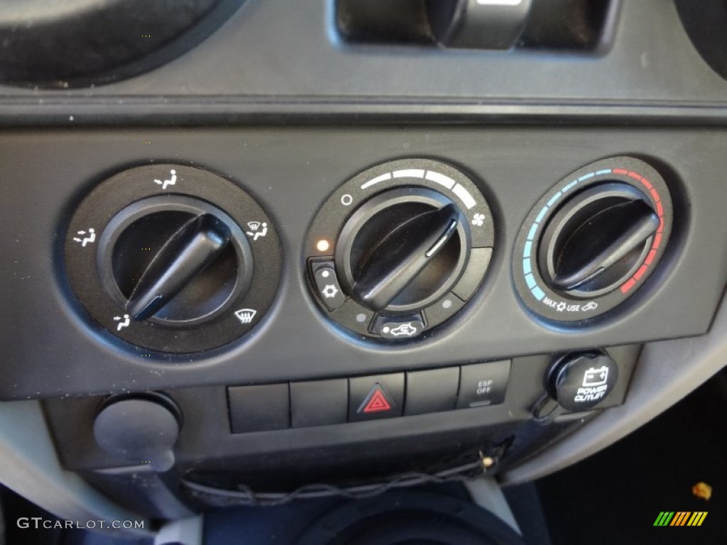 2009 Jeep Wrangler Unlimited X 4x4 Controls Photo #74561046