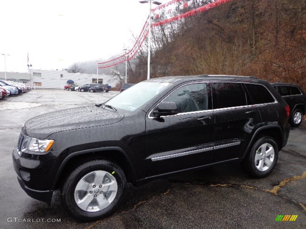 2013 Grand Cherokee Laredo X Package 4x4 - Brilliant Black Crystal Pearl / Black photo #1
