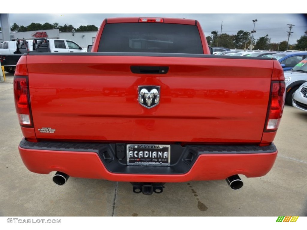 2012 Ram 1500 Express Regular Cab - Flame Red / Dark Slate Gray/Medium Graystone photo #4