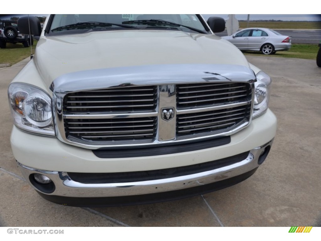 2008 Ram 1500 Big Horn Edition Quad Cab - Cool Vanilla White / Khaki photo #11