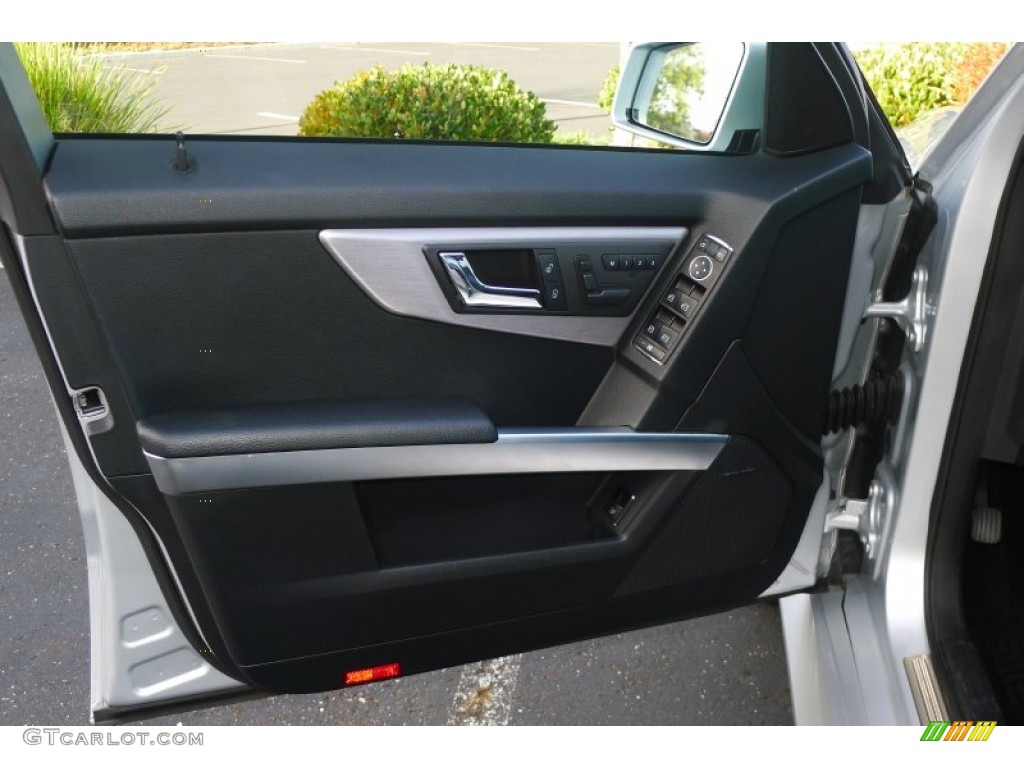 2010 Mercedes-Benz GLK 350 4Matic Black Door Panel Photo #74567668
