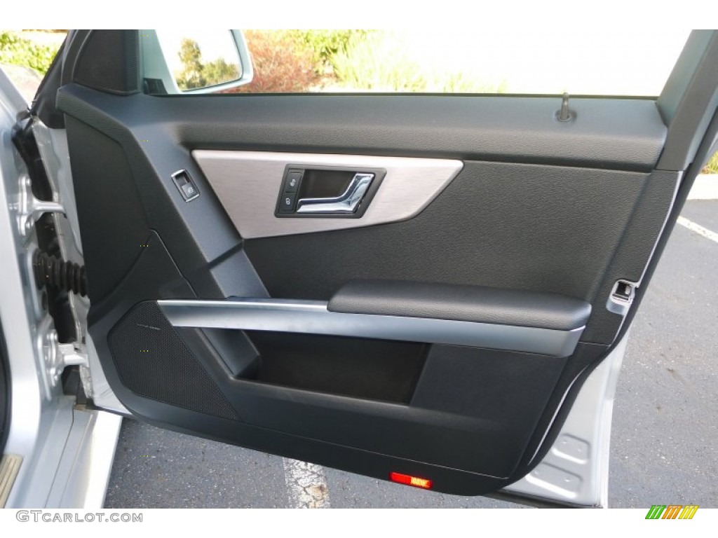 2010 Mercedes-Benz GLK 350 4Matic Black Door Panel Photo #74567709