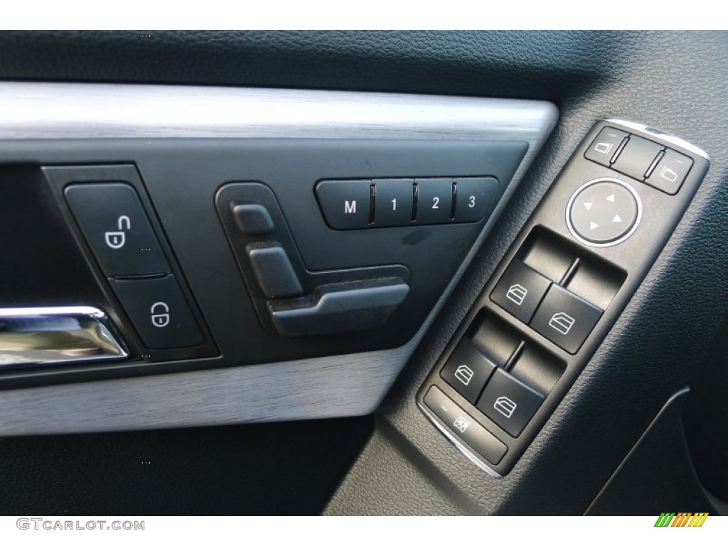 2010 Mercedes-Benz GLK 350 4Matic Controls Photo #74567759