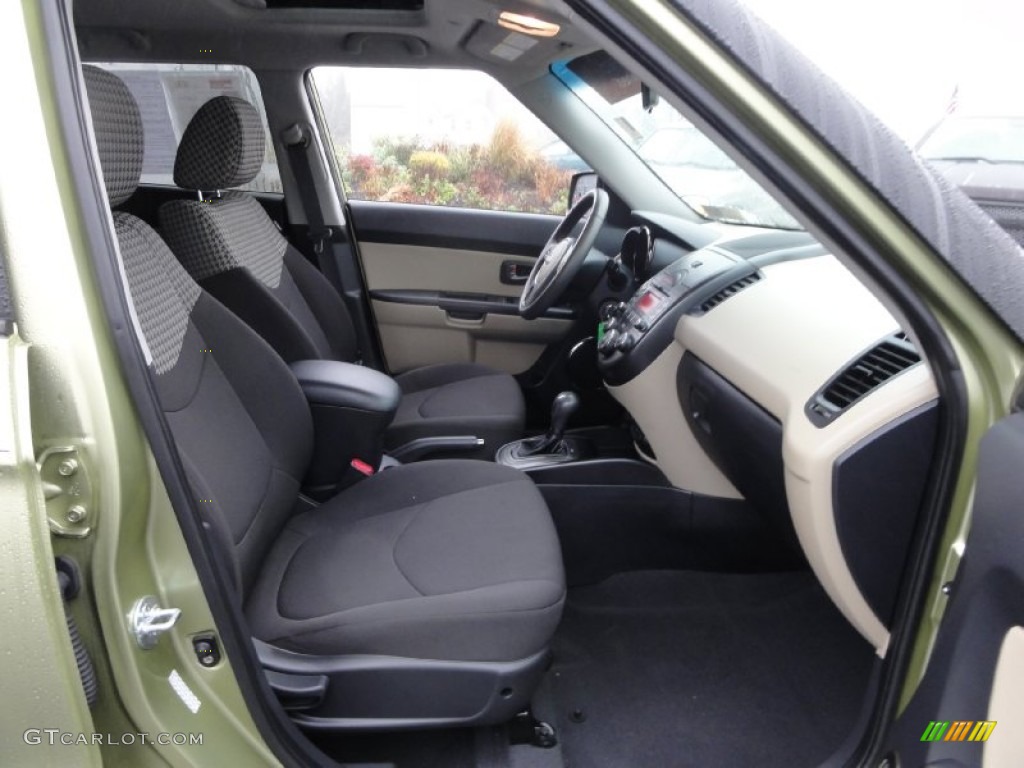 Sand/Black Houndstooth Cloth Interior 2011 Kia Soul ! Photo #74575628