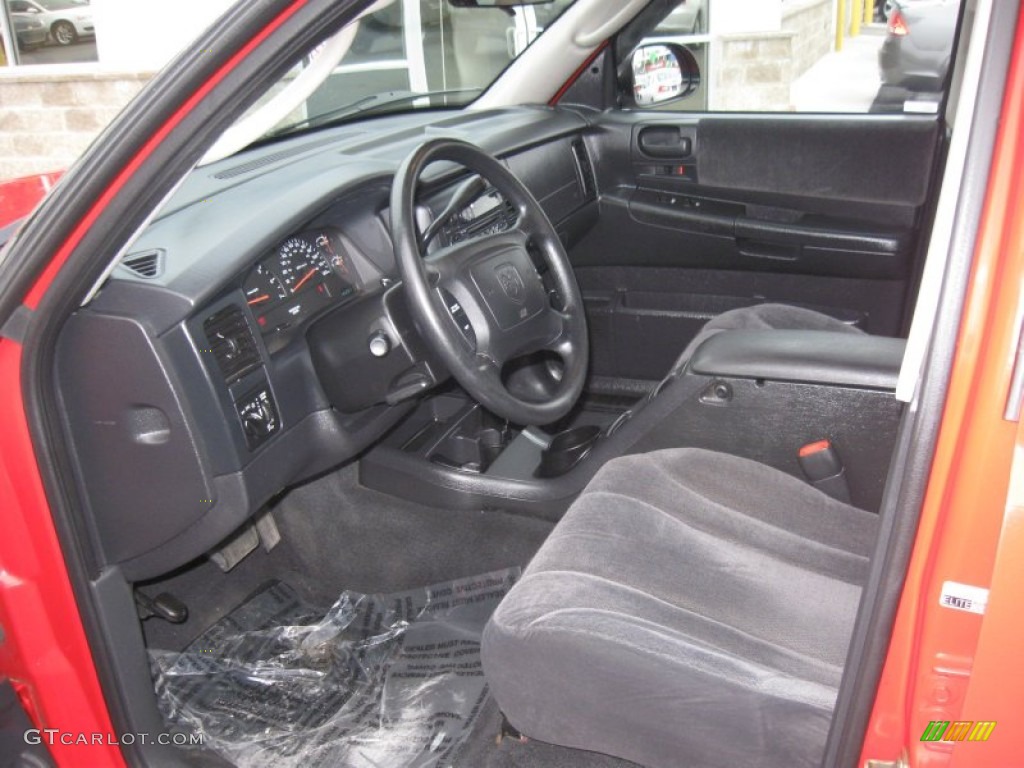 2004 Dakota Sport Quad Cab 4x4 - Flame Red / Dark Slate Gray photo #6