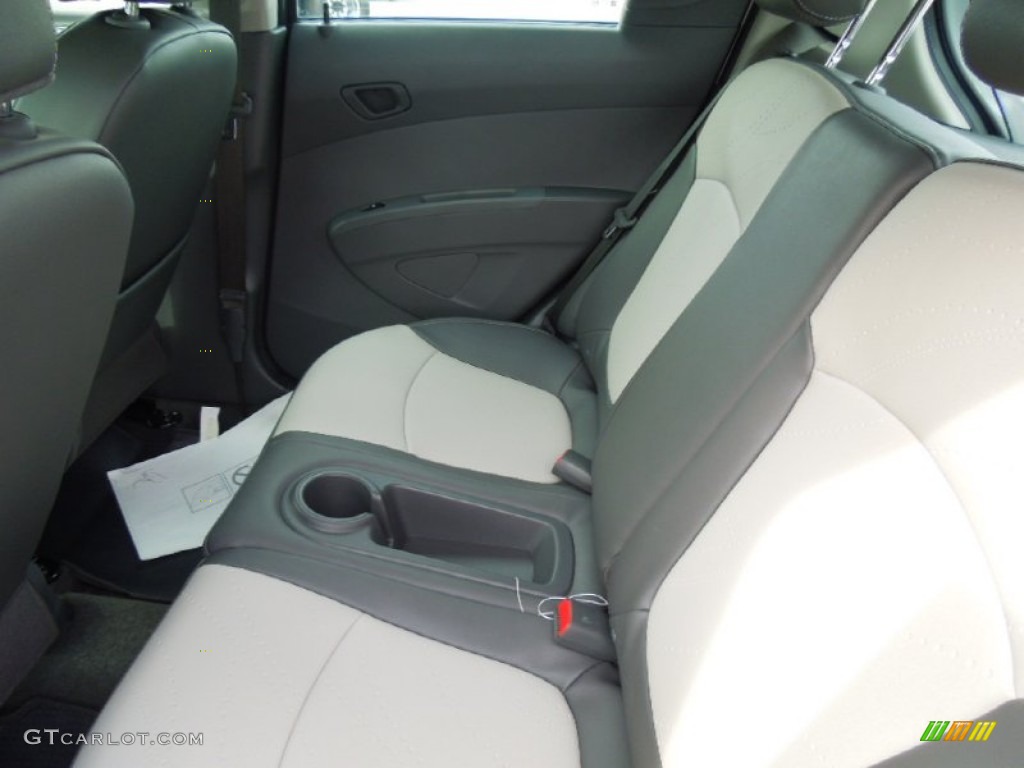 Light Titanium/Silver Interior 2013 Chevrolet Spark LT Photo #74576540