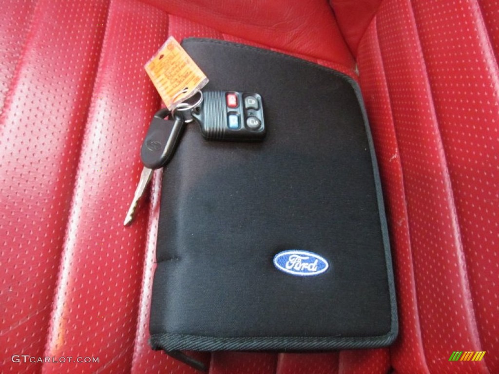 2006 Ford Mustang GT Premium Coupe Keys Photo #74579248