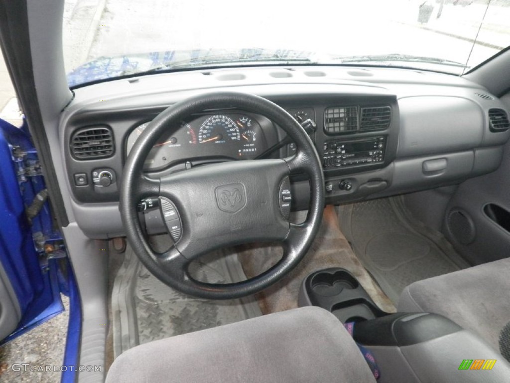1997 Dakota SLT Extended Cab - Brilliant Blue Metallic / Mist Gray photo #4