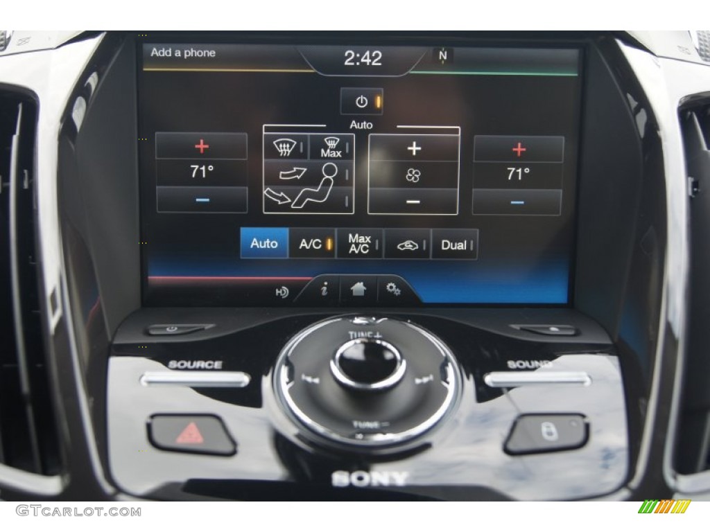 2013 Ford C-Max Hybrid SEL Controls Photo #74582701