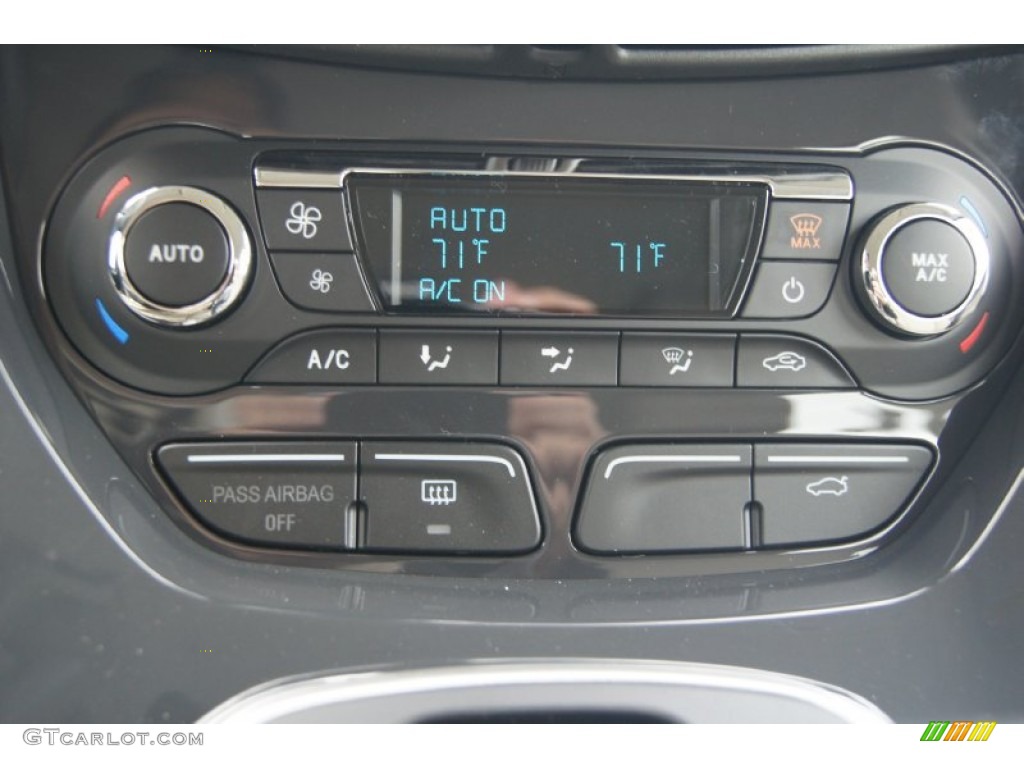 2013 Ford C-Max Hybrid SEL Controls Photo #74582775