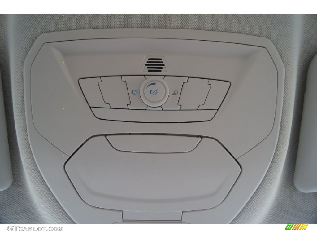 2013 Ford C-Max Hybrid SEL Controls Photo #74582861