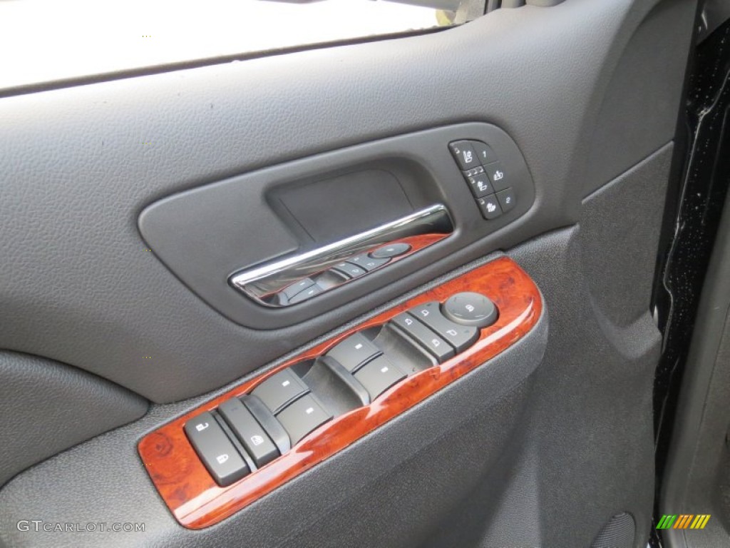 2013 Chevrolet Avalanche LTZ Black Diamond Edition Controls Photo #74583032
