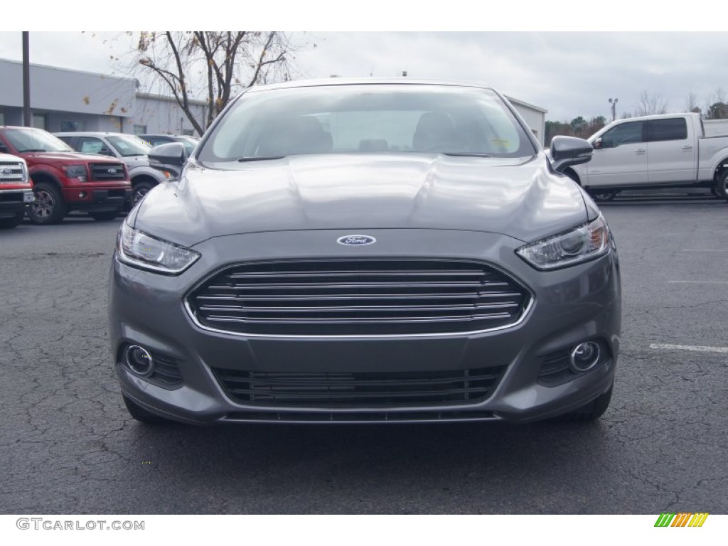 2013 Fusion SE 2.0 EcoBoost - Sterling Gray Metallic / SE Appearance Package Charcoal Black/Red Stitching photo #7