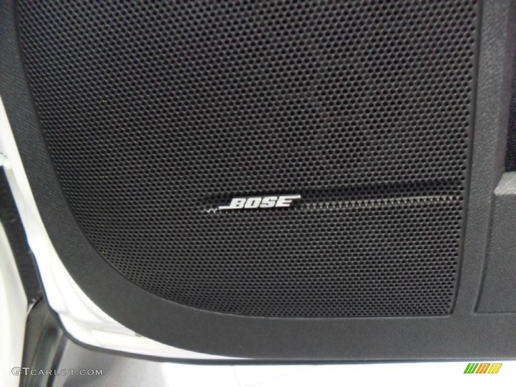 2010 Chevrolet Traverse LTZ AWD Audio System Photos