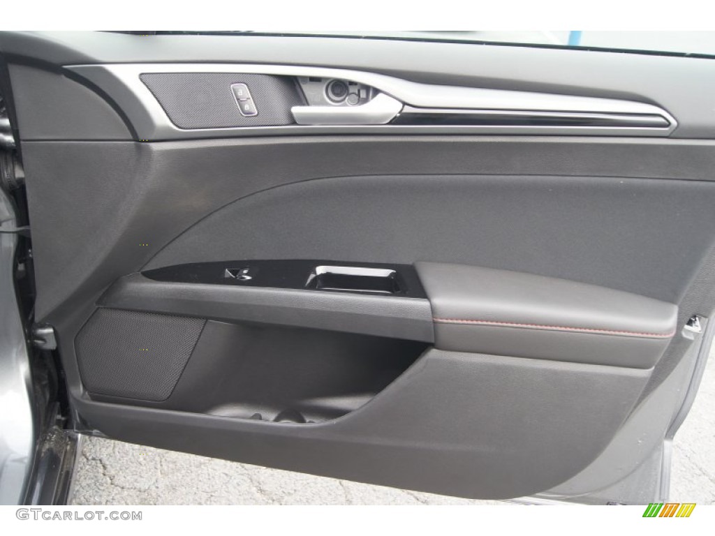 2013 Ford Fusion SE 2.0 EcoBoost SE Appearance Package Charcoal Black/Red Stitching Door Panel Photo #74583275