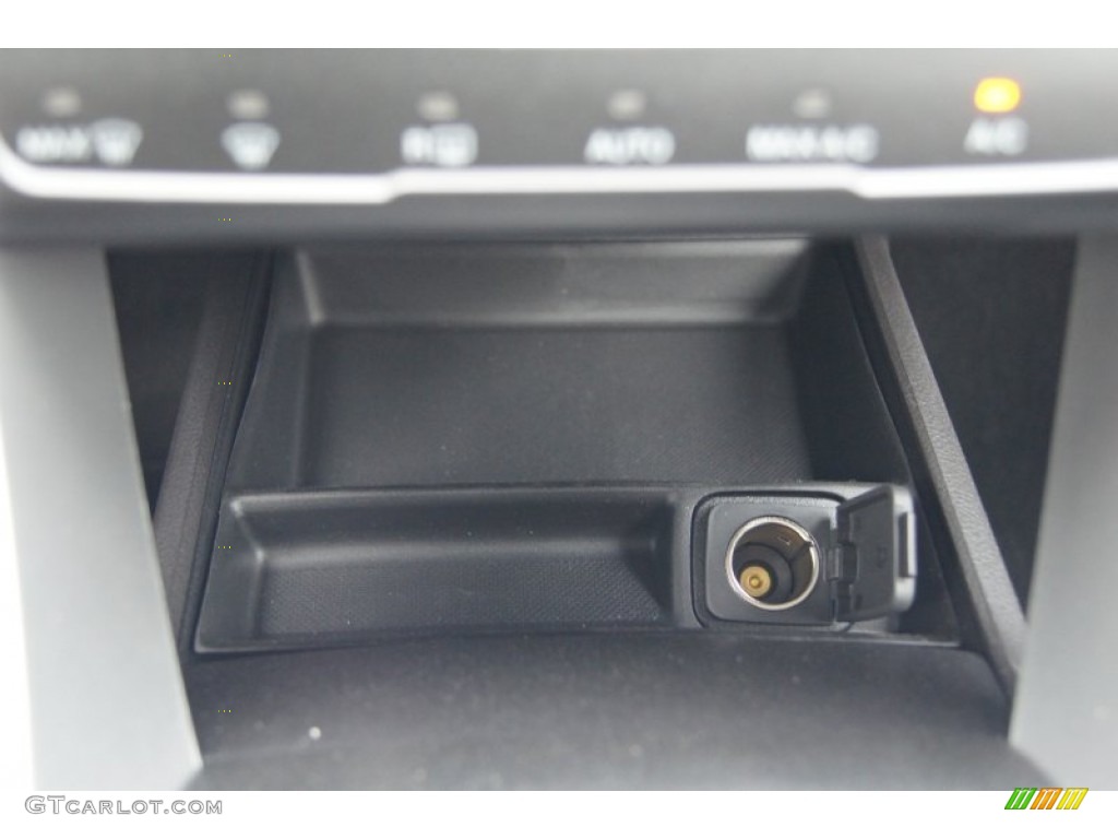 2013 Fusion SE 2.0 EcoBoost - Sterling Gray Metallic / SE Appearance Package Charcoal Black/Red Stitching photo #36