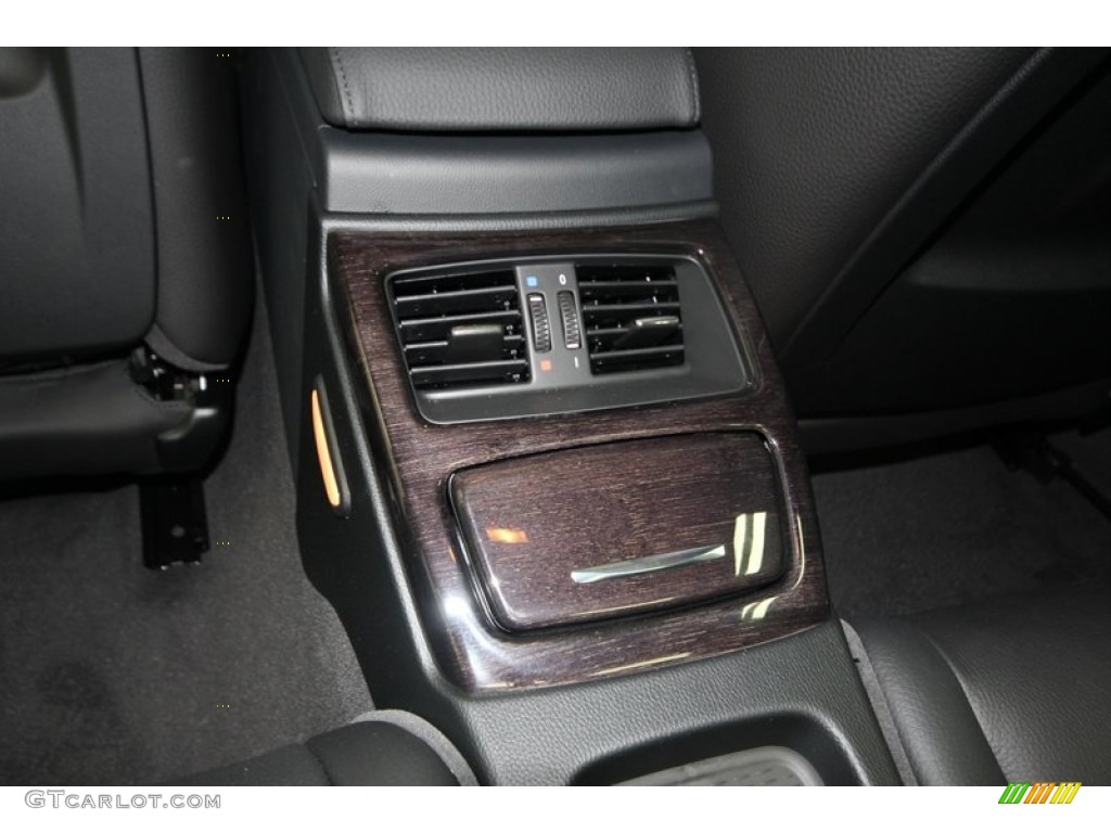 2013 3 Series 328i Coupe - Titanium Silver Metallic / Black photo #22