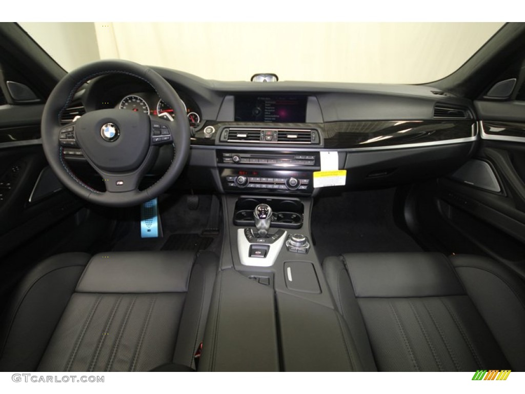2013 BMW M5 Sedan Black Dashboard Photo #74588016
