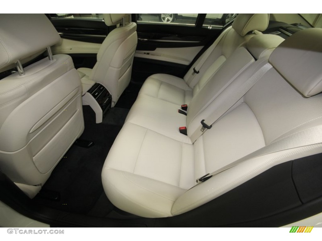 2013 BMW 7 Series 750i Sedan Rear Seat Photo #74588753