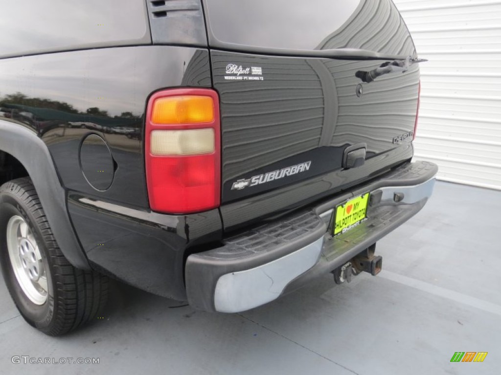 2002 Suburban 1500 LT - Onyx Black / Tan photo #18
