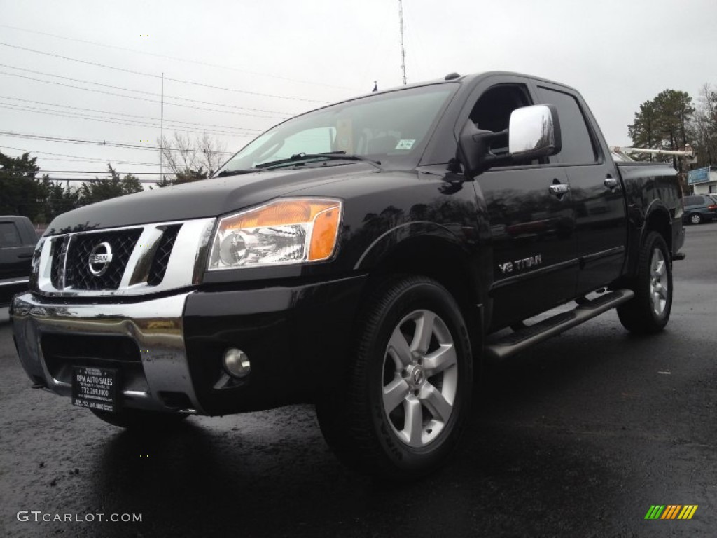 2008 Titan LE Crew Cab 4x4 - Galaxy Black / Charcoal photo #1