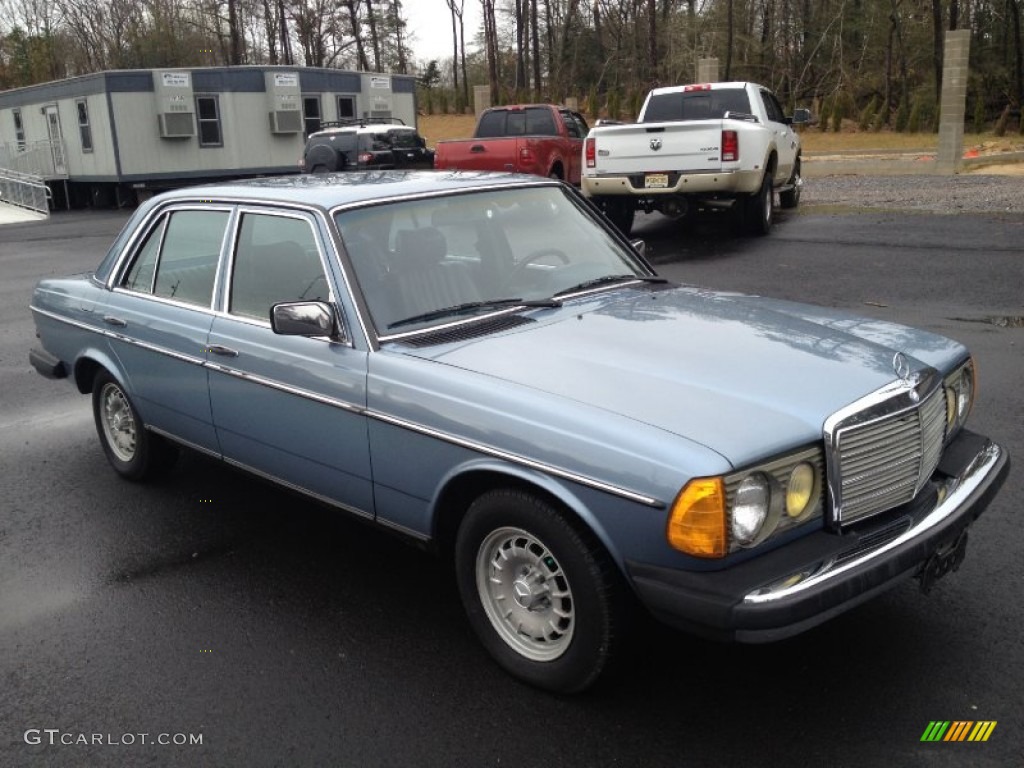 1985 Mercedes-Benz E Class 300 D Sedan Exterior Photos