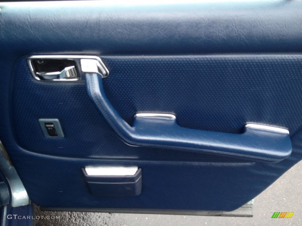 1985 Mercedes-Benz E Class 300 D Sedan Door Panel Photos