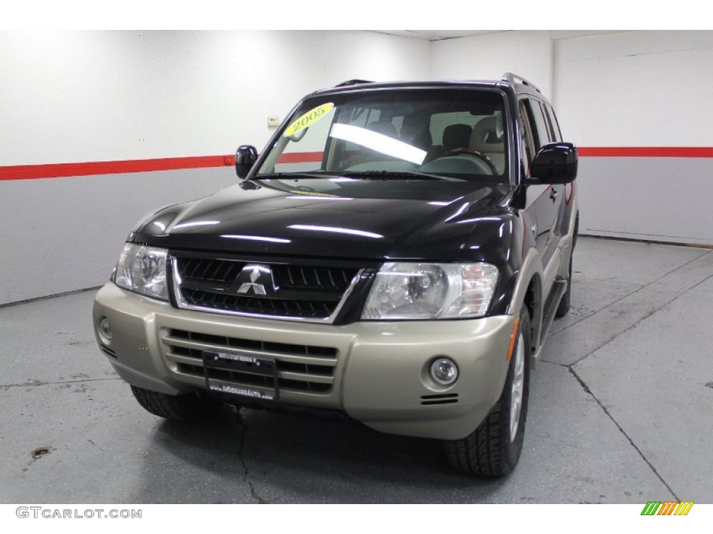 2005 Montero Limited 4x4 - Midnight Black / Tan photo #4