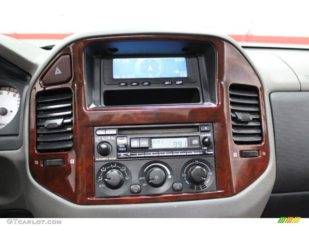 2005 Mitsubishi Montero Limited 4x4 Controls Photos